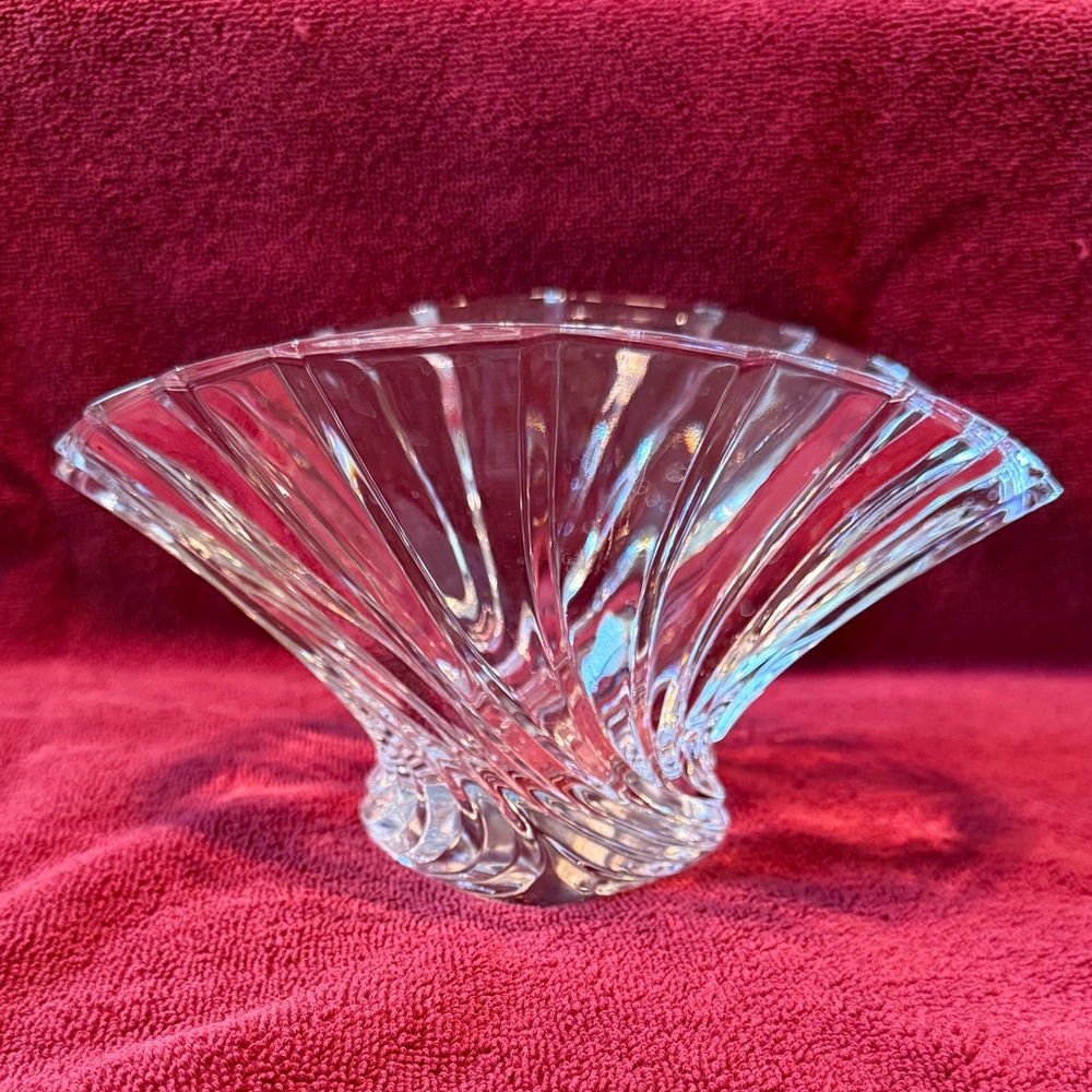 Elegant Mikasa Excelsior Flair Clear Crystal Bowl